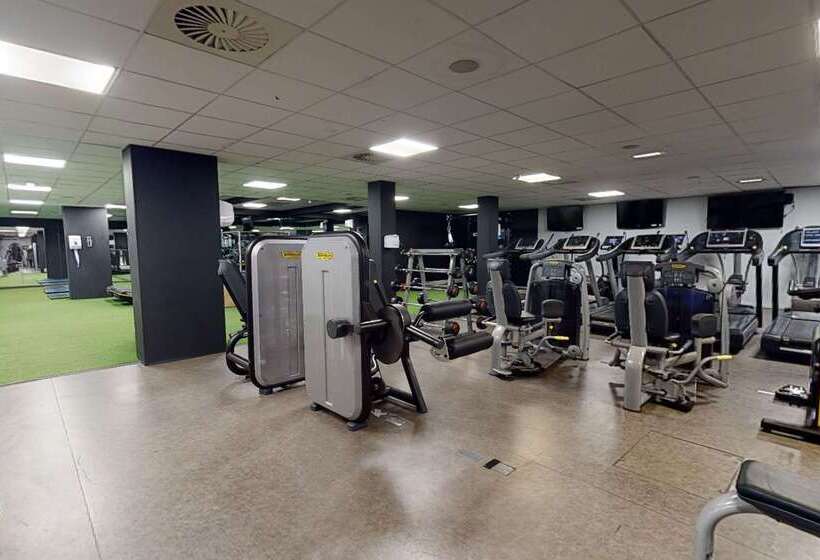 Village Hotel Manchester Hyde