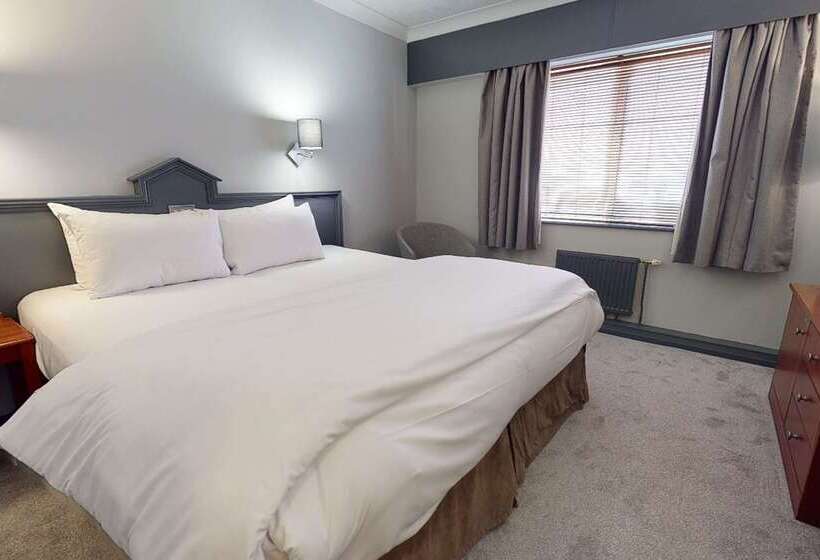 Village Hotel Manchester Hyde