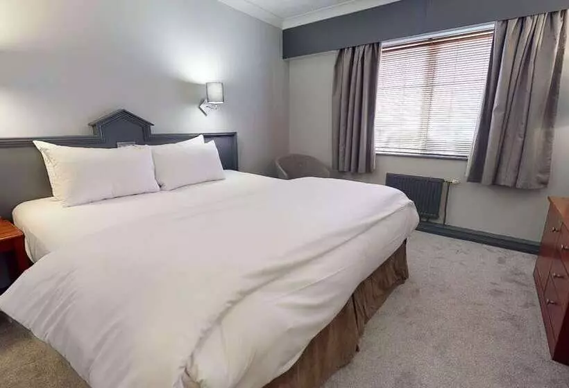 Village Hotel Manchester Hyde