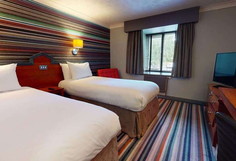 Village Hotel Manchester Hyde