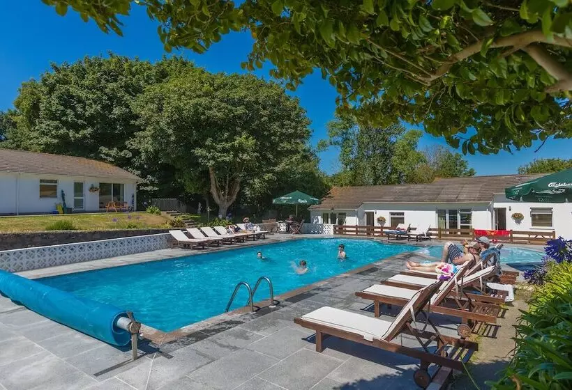 La Collinette Hotel, Cottages & Apartments