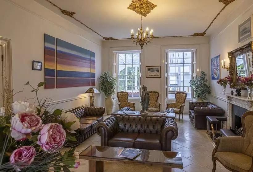 La Collinette Hotel, Cottages & Apartments