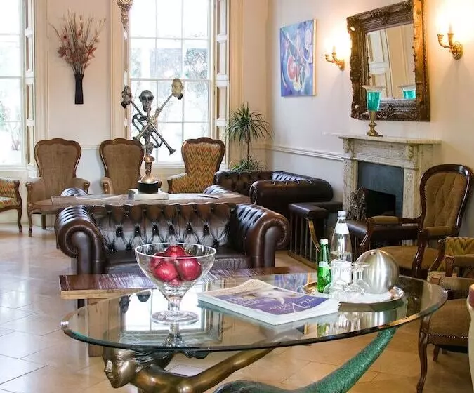 La Collinette Hotel, Cottages & Apartments