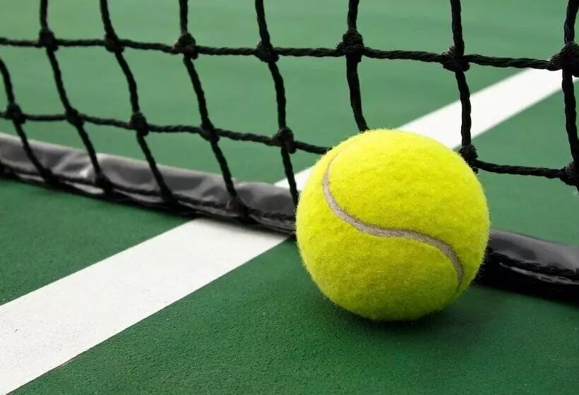 Alexander Beach Hotel & Spa