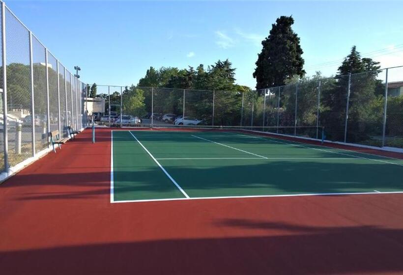 Alexander Beach Hotel & Spa