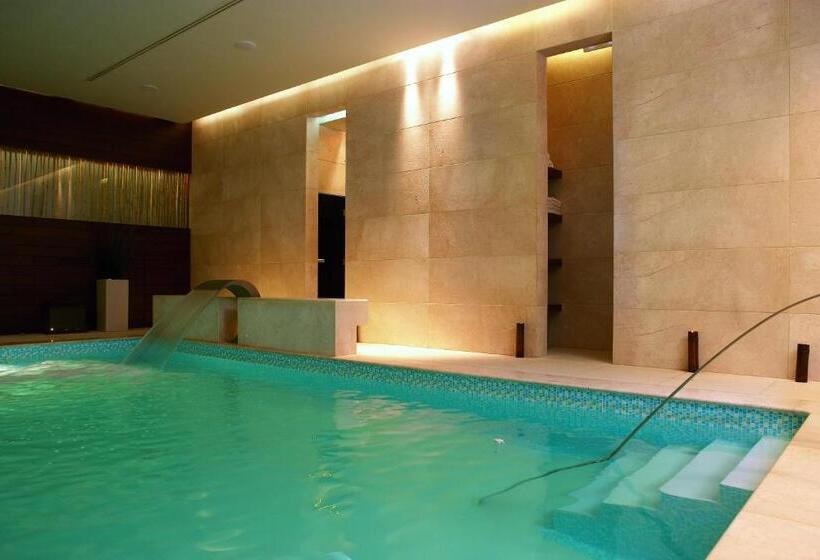 Alexander Beach Hotel & Spa