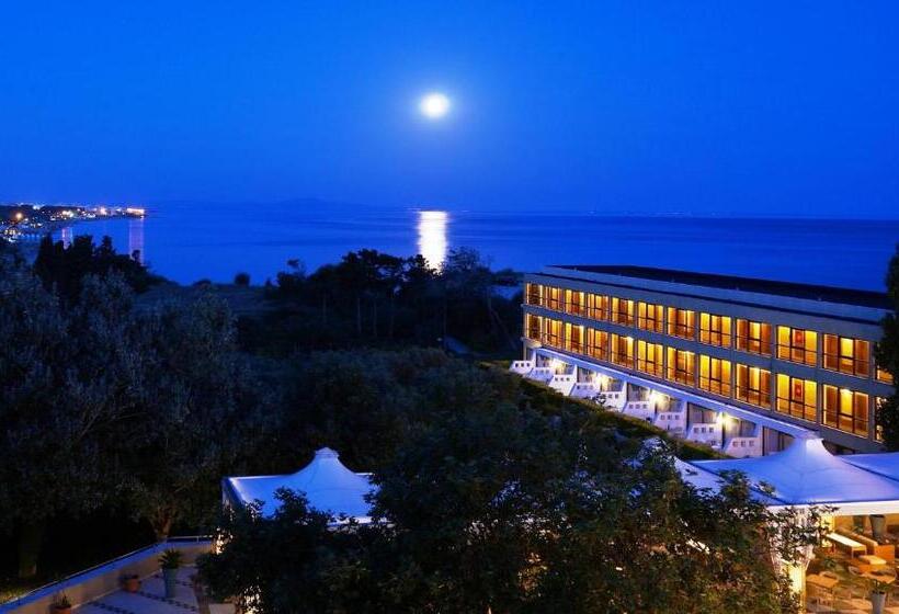 Alexander Beach Hotel & Spa