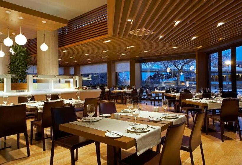 Alexander Beach Hotel & Spa