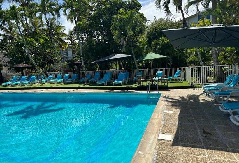 هتل Auberge De La Vieille Tour