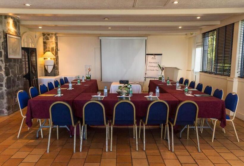 هتل Auberge De La Vieille Tour