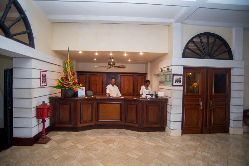 هتل Auberge De La Vieille Tour