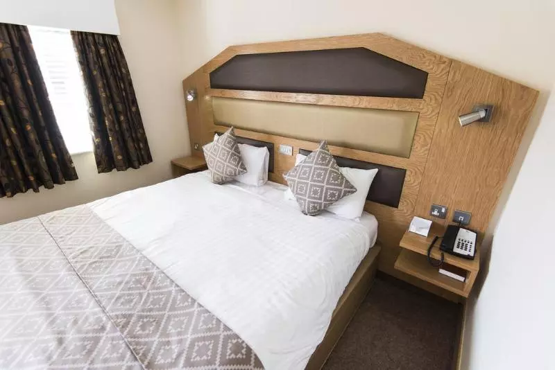 Fairlawns, Hotel And Spa