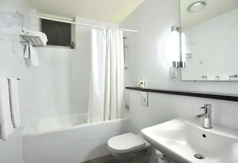 Hotel Golden Tulip Accra