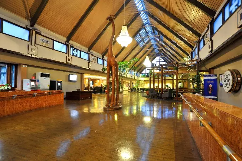 ホテル Golden Tulip Accra