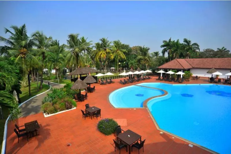 ホテル Golden Tulip Accra