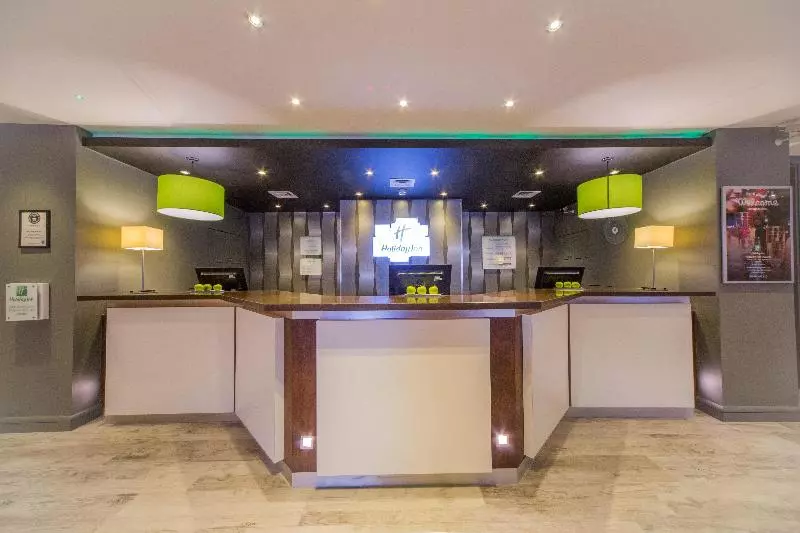 Отель Holiday Inn High Wycombe M40, Jct.4, An Ihg