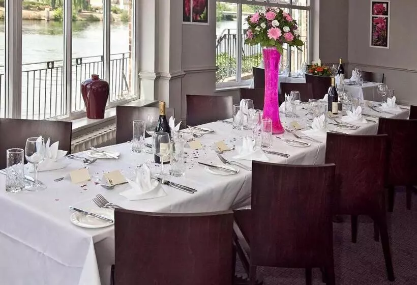 호텔 Mercure London Stainesuponthames