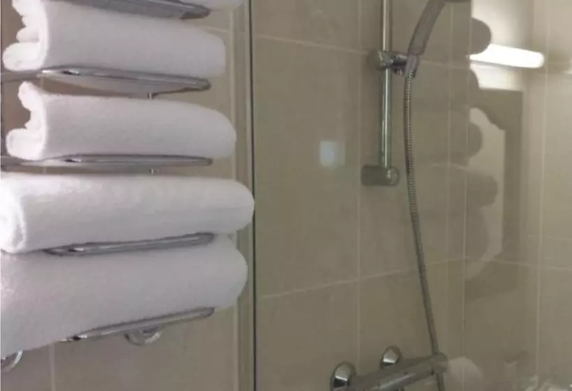 בית מלון כפרי Mourne Country