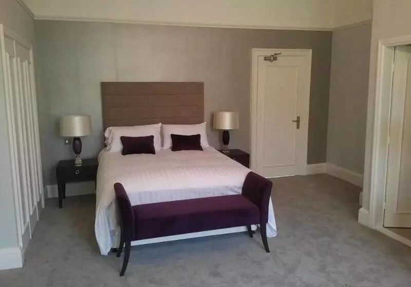 New Bath Hotel & Spa