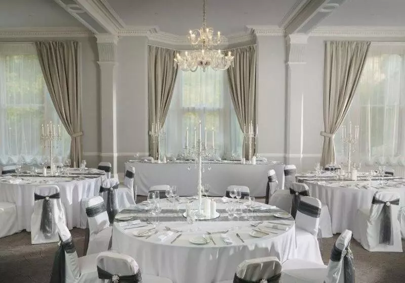 New Bath Hotel & Spa