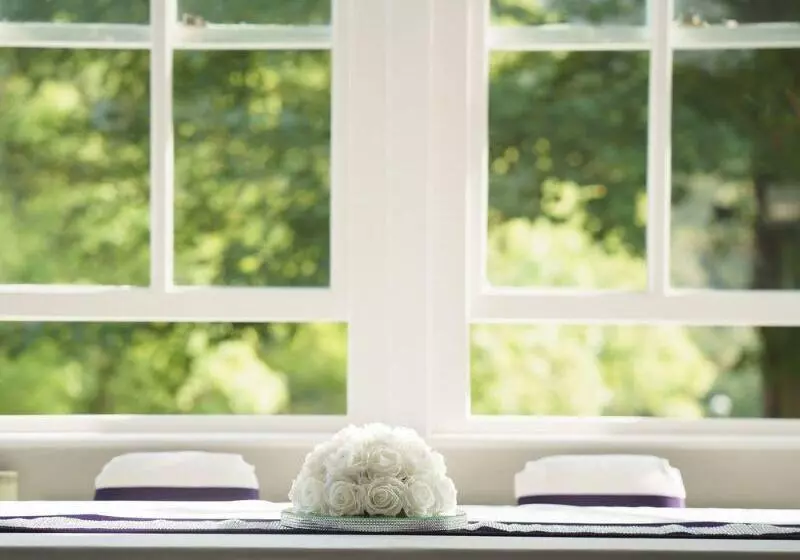 New Bath Hotel & Spa