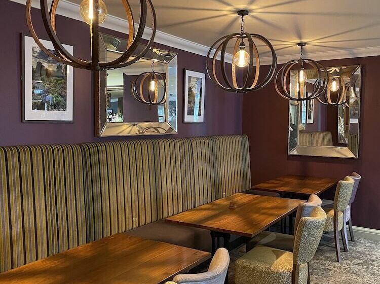 Отель Park Farm