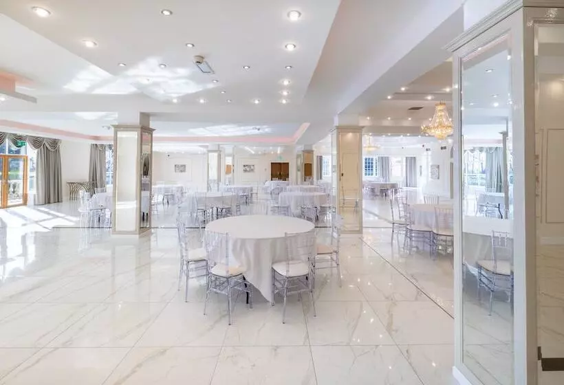 Park Hall Hotel And Spa Wolverhampton