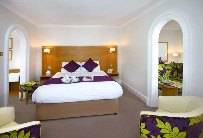 Отель The Chequers