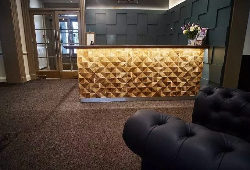 Отель The Chequers