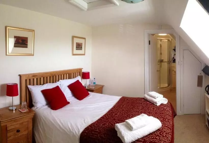 فندق The Manor House