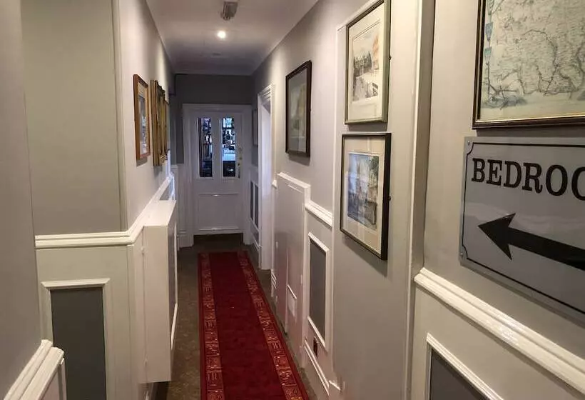 Hotel The White Lion