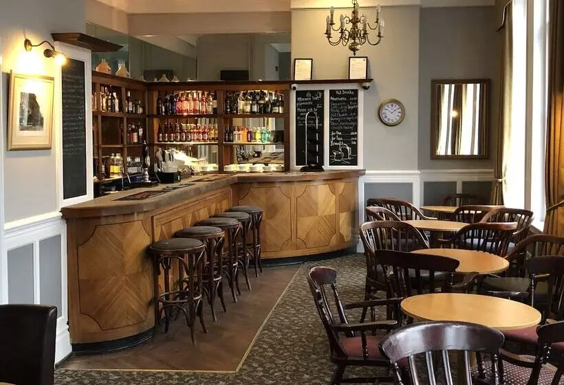 Hotel The White Lion