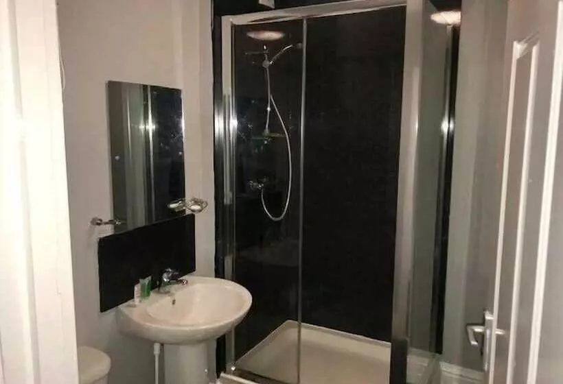 Hotel The White Lion