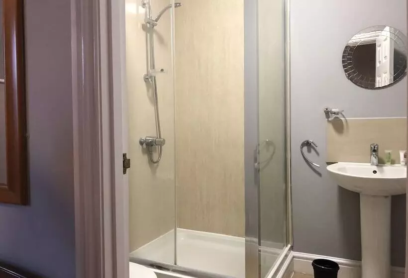 Hotel The White Lion