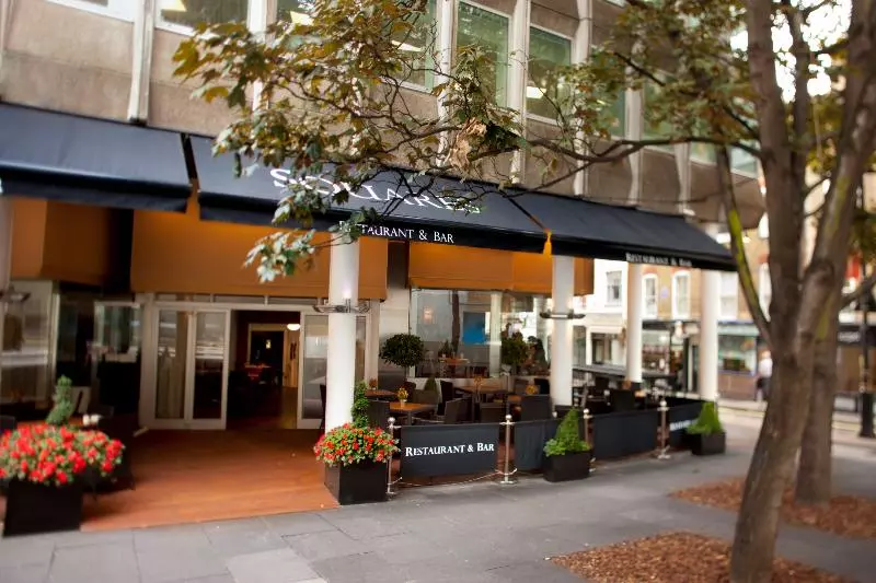 هتل Thistle London Trafalgar Square