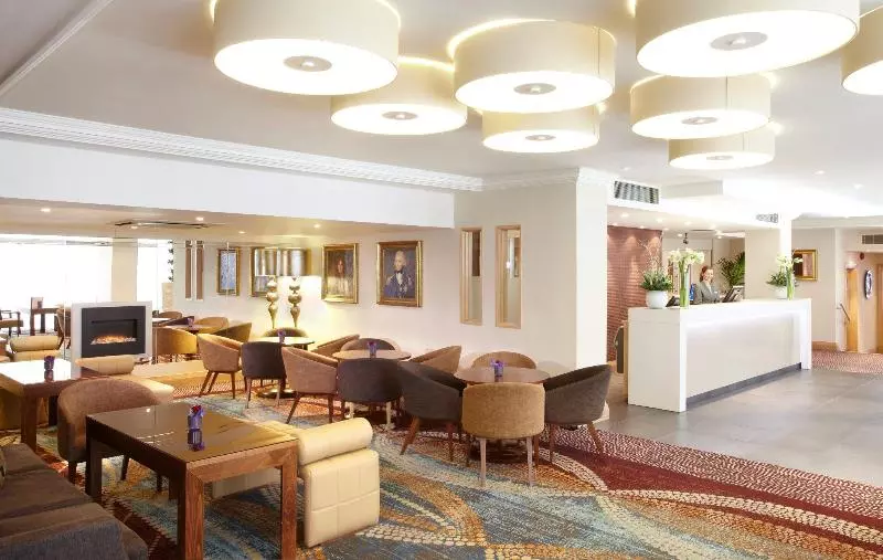 هتل Thistle London Trafalgar Square