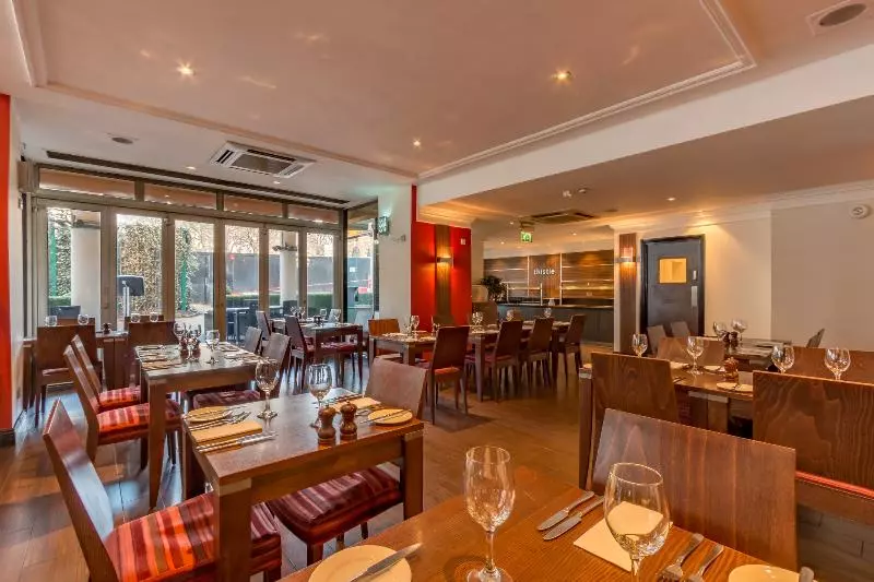 هتل Thistle London Trafalgar Square