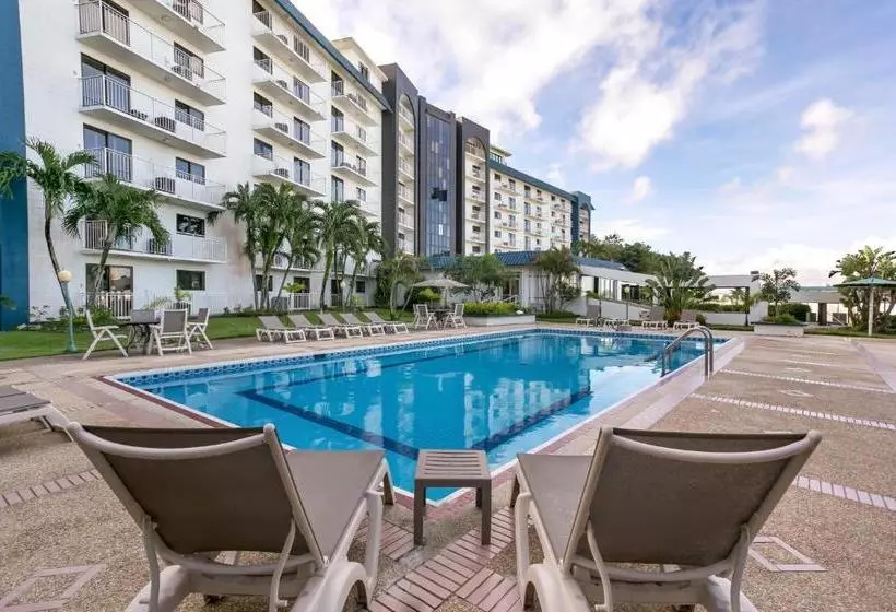 Oceanview Hotel & Residences