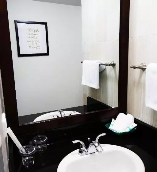 Oceanview Hotel & Residences