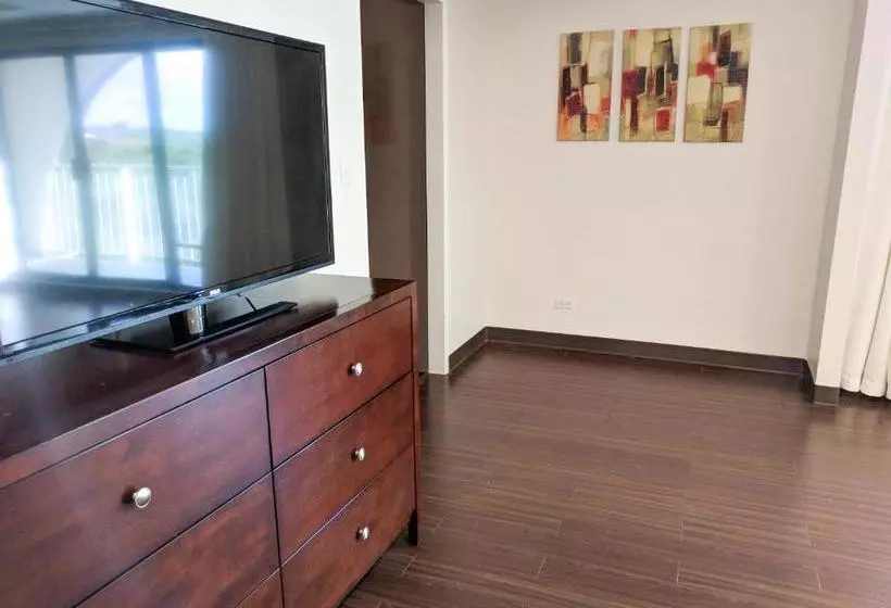 Oceanview Hotel & Residences