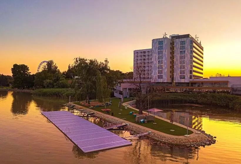 هتل Helikon, Keszthely