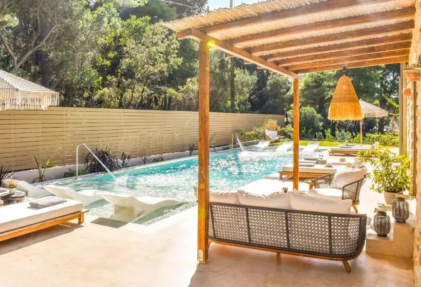 Отель Mandraki Village Boutique