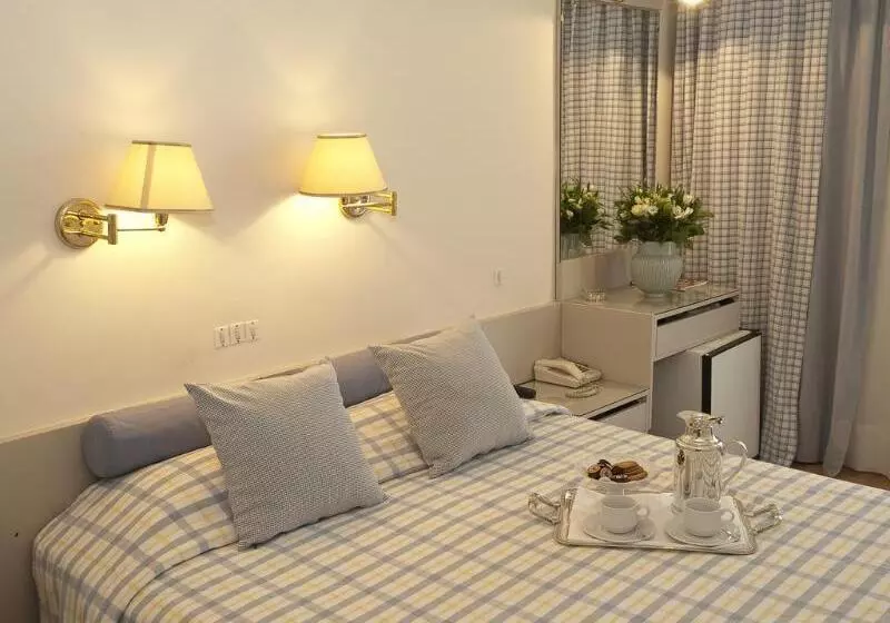 The Park Hotel Piraeus