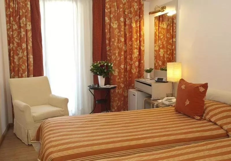 The Park Hotel Piraeus