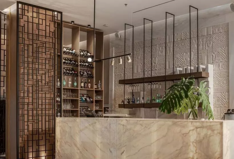 Hotel Theartemis Palace