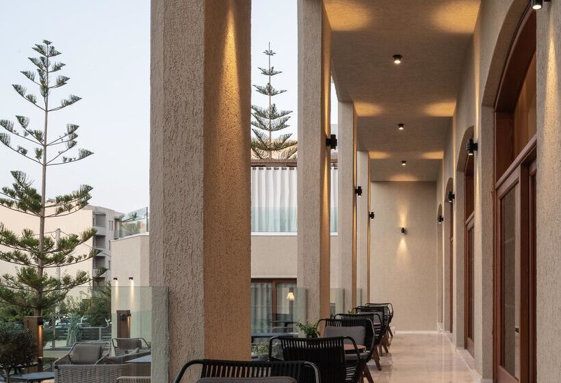 בית מלון כפרי Theartemis Palace