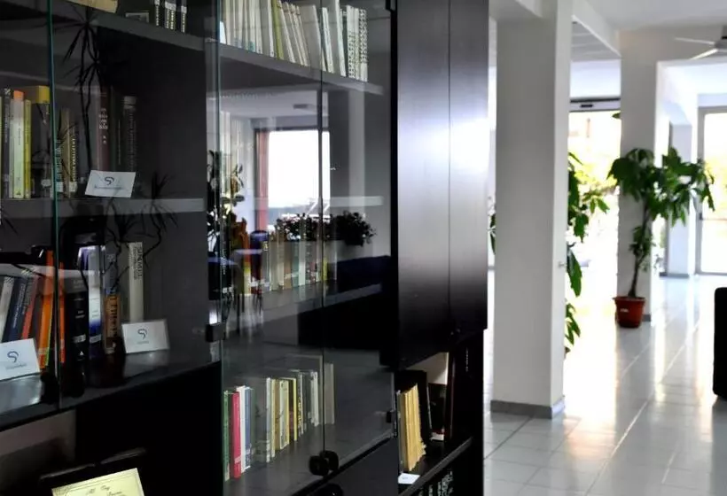 Отель Albergo Riviera Spineta