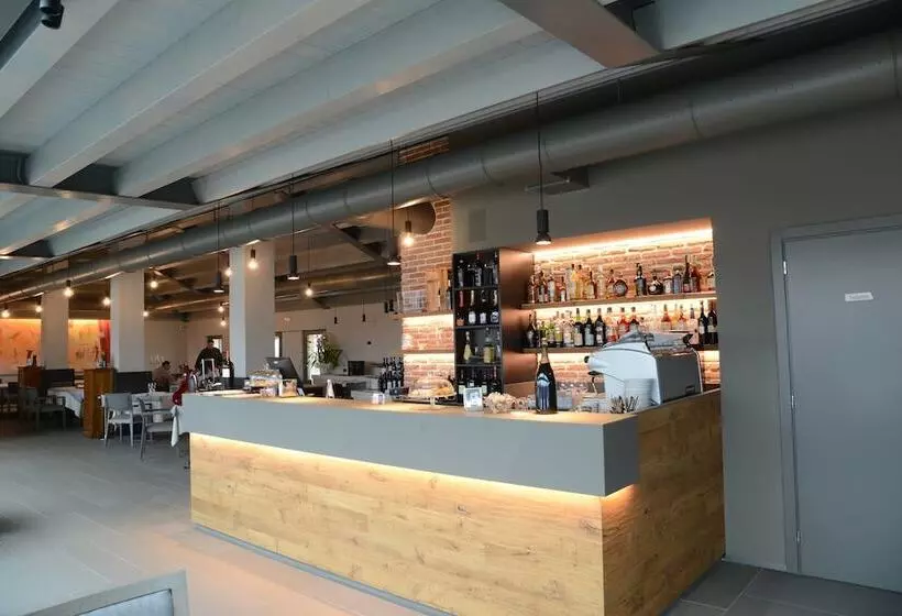 فندق Albergo Roma, Bw Signature Collection