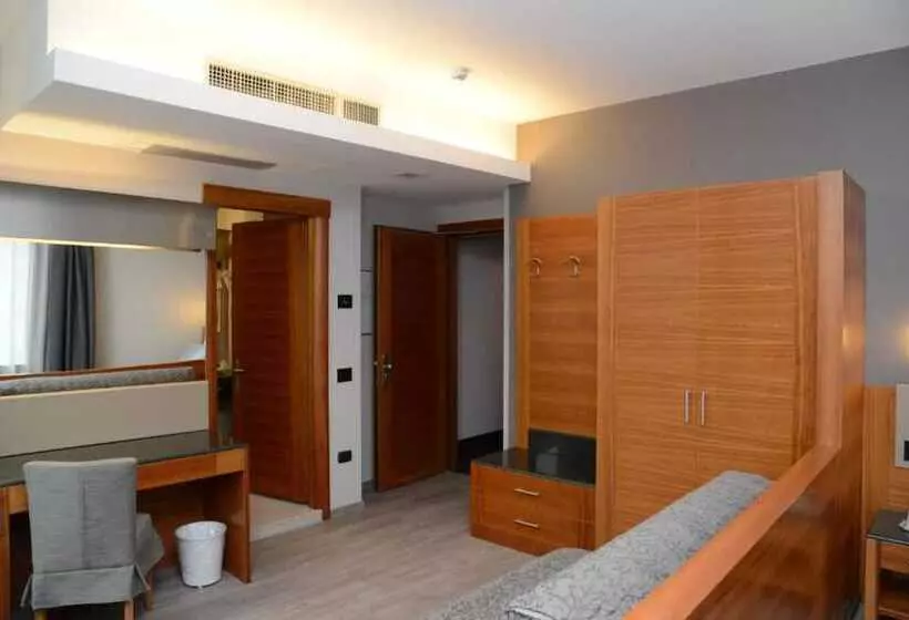 فندق Albergo Roma, Bw Signature Collection