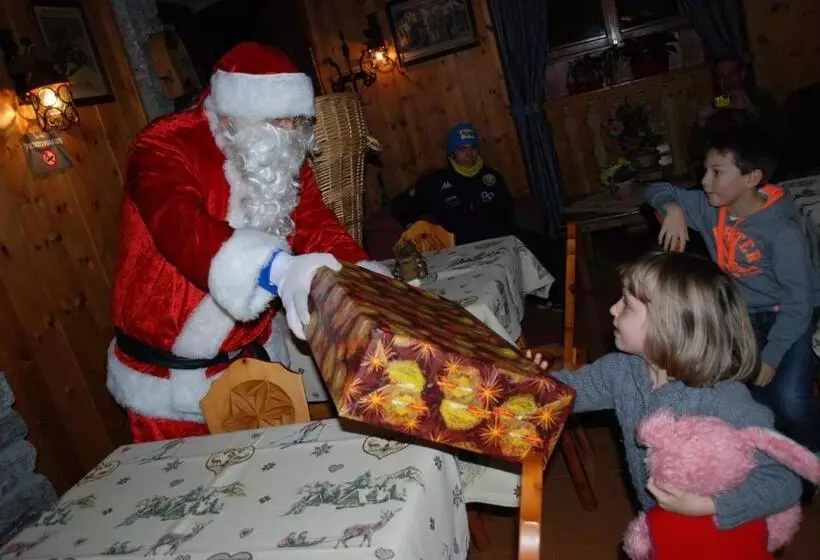 Отель Des Glaciers